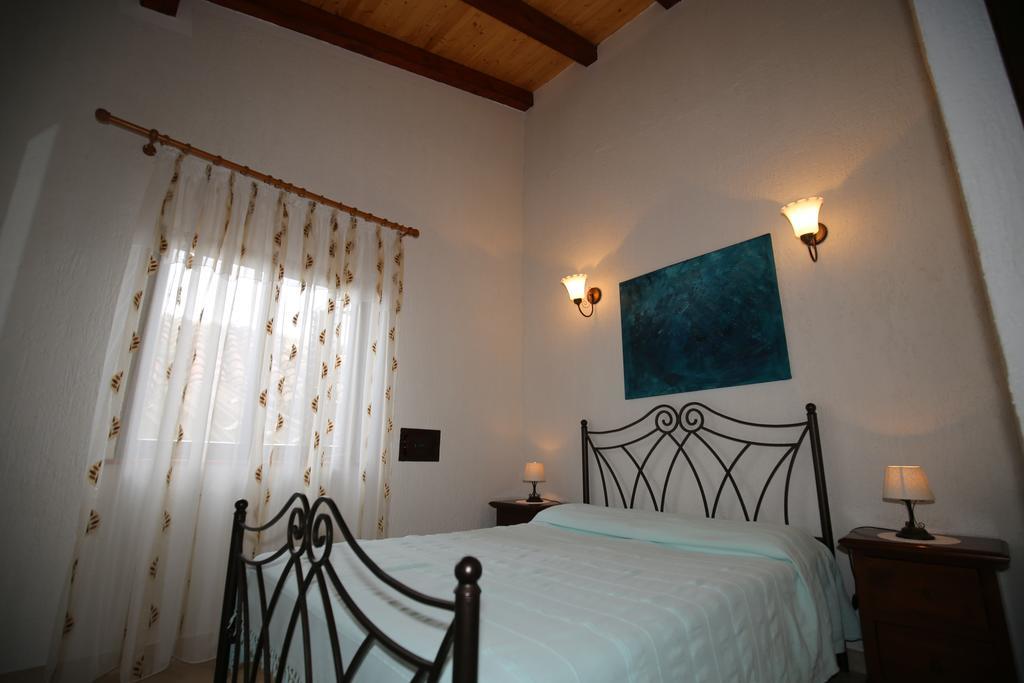 Apartment La Roza Funtana Exterior photo